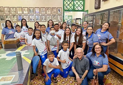 Alunos de escolas de São Julião visitam Museu Ozildo Albano, cinema e shopping em Picos